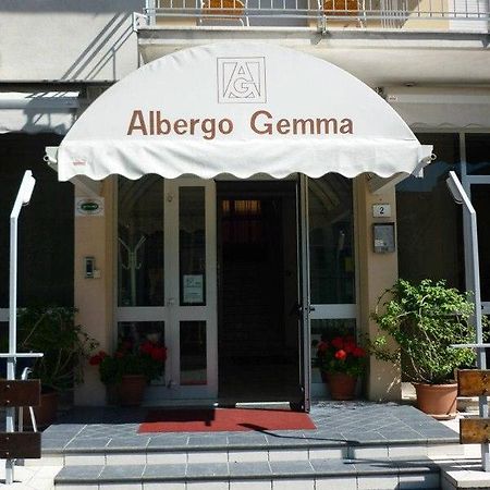 Hotel Gemma Римини Экстерьер фото