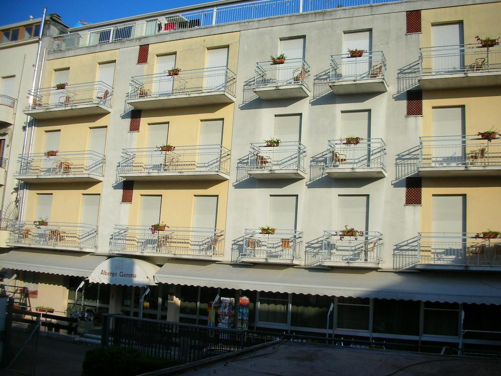 Hotel Gemma Римини Экстерьер фото