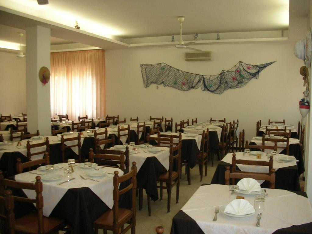 Hotel Gemma Римини Экстерьер фото
