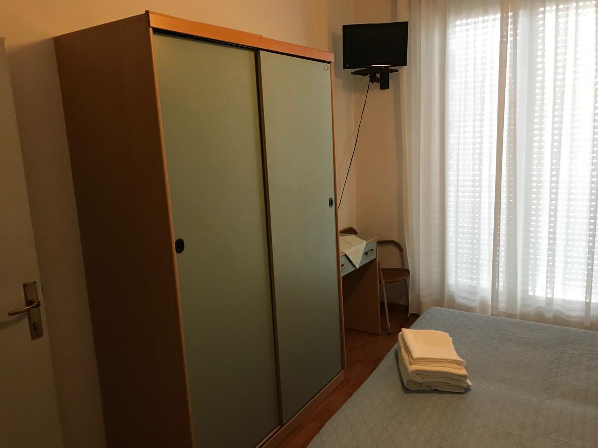 Hotel Gemma Римини Экстерьер фото